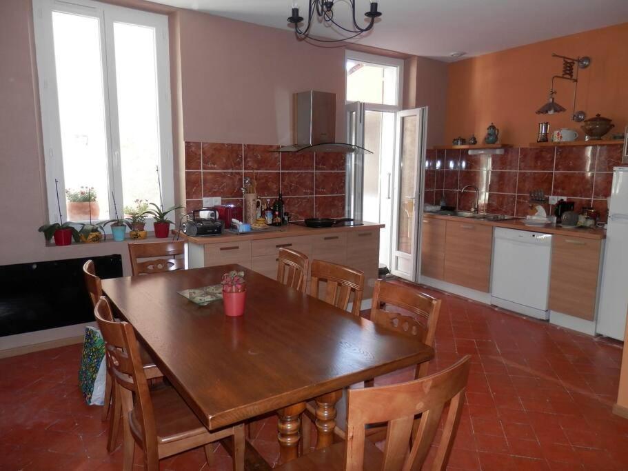 Appartement Spacieux Avec Grand Patio, 1Er Etage Sigean Kültér fotó